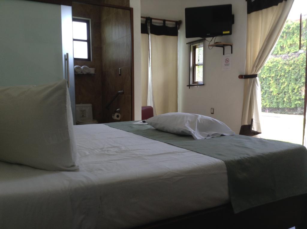 Villas De Brisas Cuernavaca Ngoại thất bức ảnh